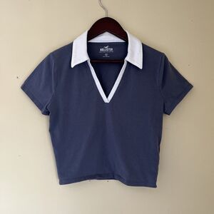 HOLLISTER Collared Buttonless Polo Cropped V Neck Academia Tee, Gray- M